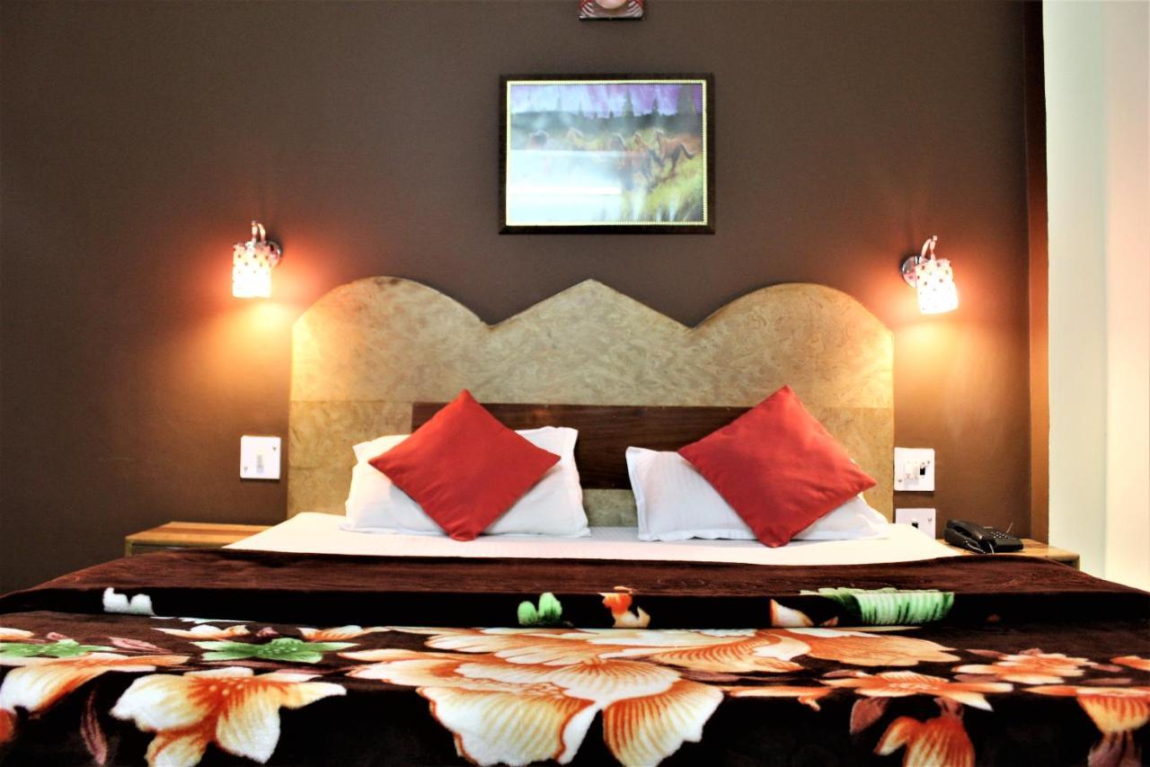 Hotel Ocean Inn Манали Экстерьер фото